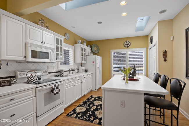 Building Photo - 91 Vista Dr