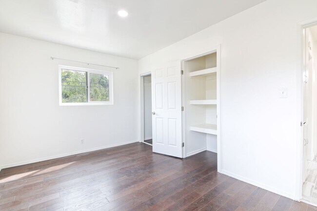 Building Photo - 248 E Norton St