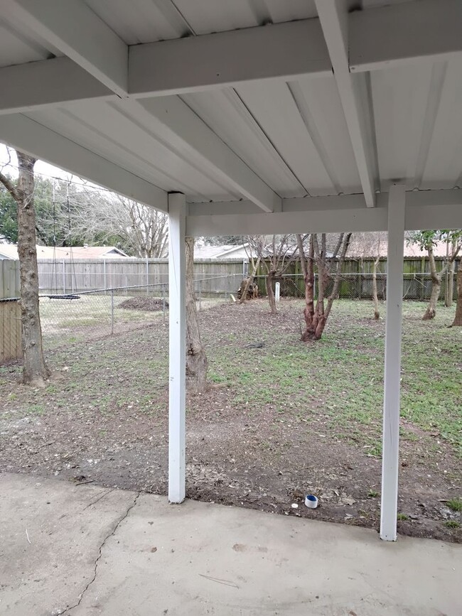 Building Photo - SINGLE FAMILY BRICK HOME IN SOUTH BOSSIER