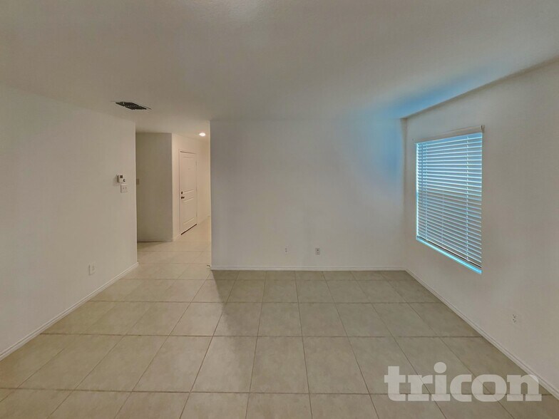 Building Photo - 707 Odlozil Ln