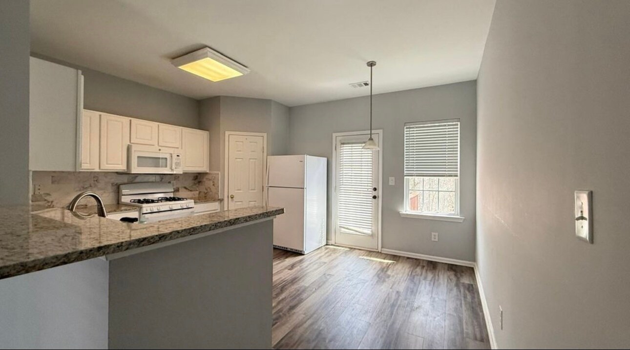 Building Photo - 3296 Mill Springs Cir