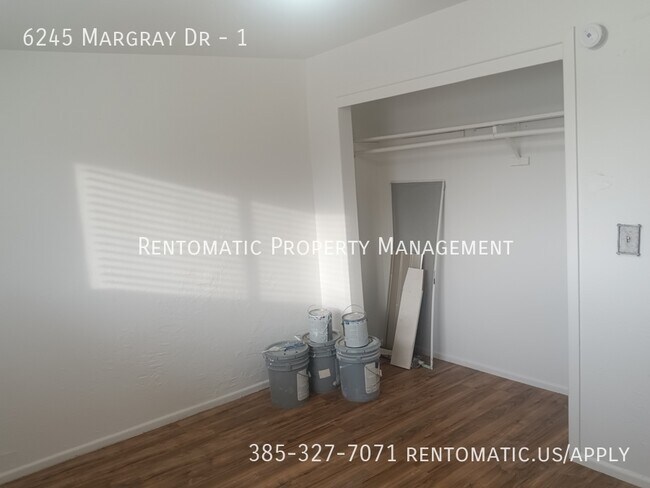 Building Photo - 6245 Margray Dr