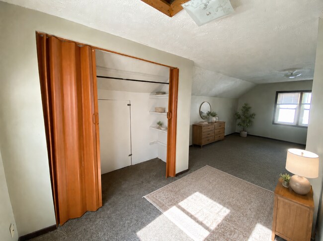 Building Photo - Charming 3-Bedroom Akron Bungalow with Spacious Backyard