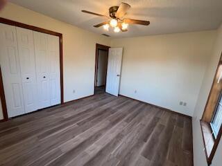 Building Photo - 1402 Sunshine Dr