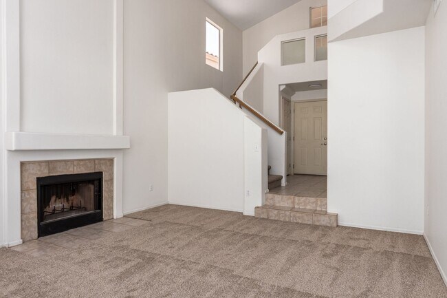 Building Photo - Ahwatukee Foothills Home in Prime Location!