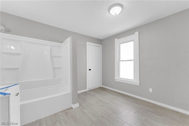 Building Photo - 3877 W 31st St