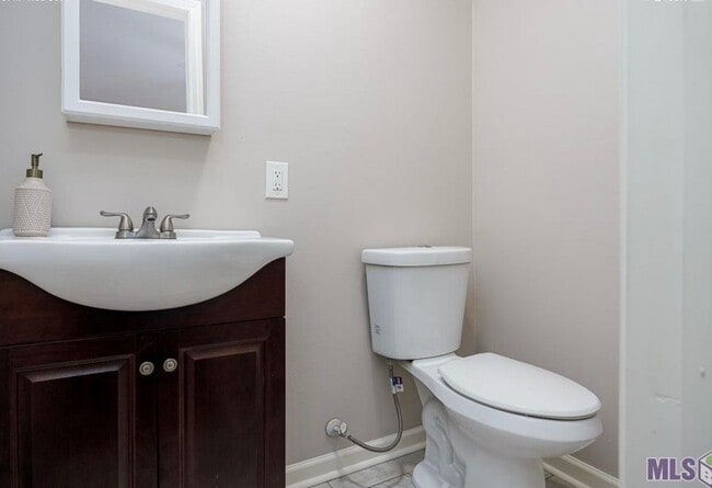 Building Photo - 8723 Aspen Ct