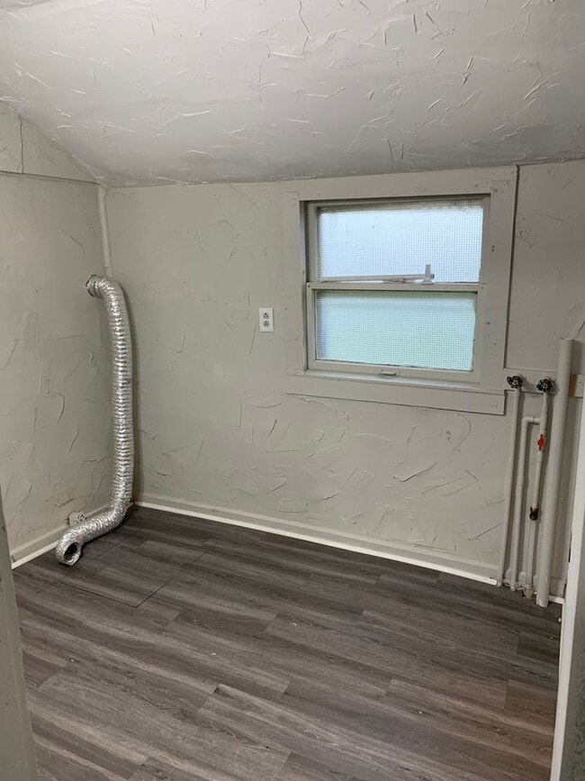 Building Photo - 1608 Fountain Ave