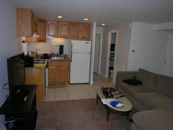 Building Photo - 280 Greenough St