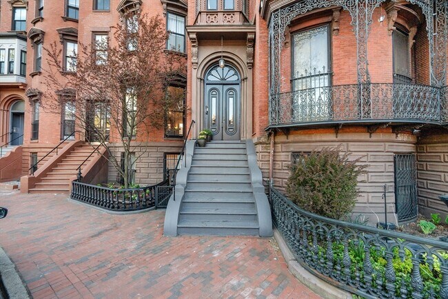 Building Photo - 531 Massachusetts Ave