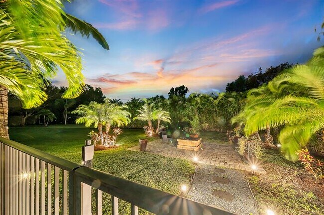 Building Photo - 10962 57th Pl S