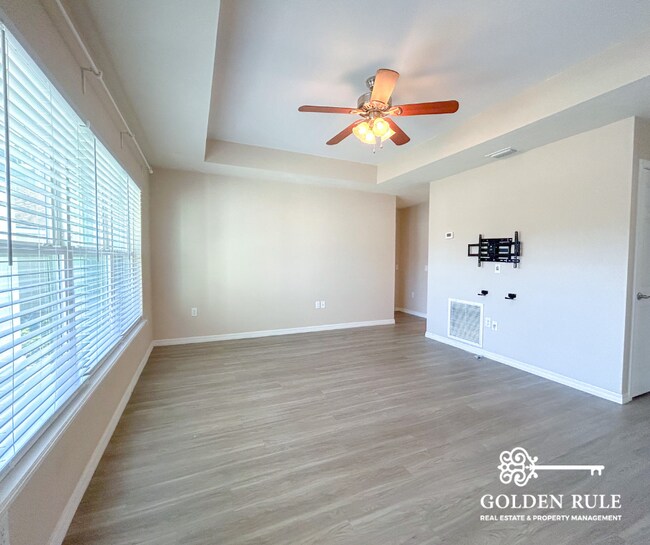 Building Photo - 2738 SE 21st Rd