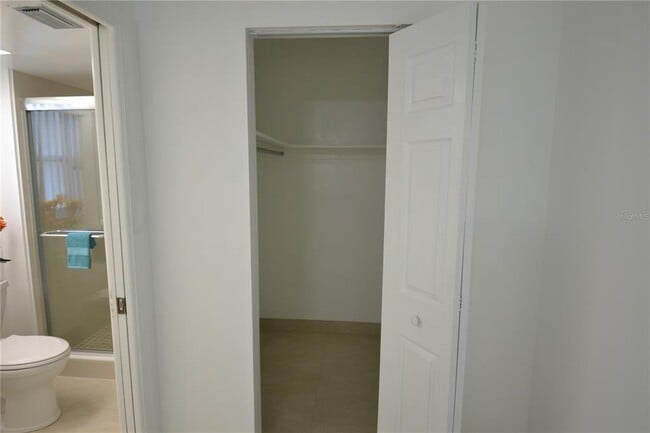 Building Photo - 2357 White Oak Cir
