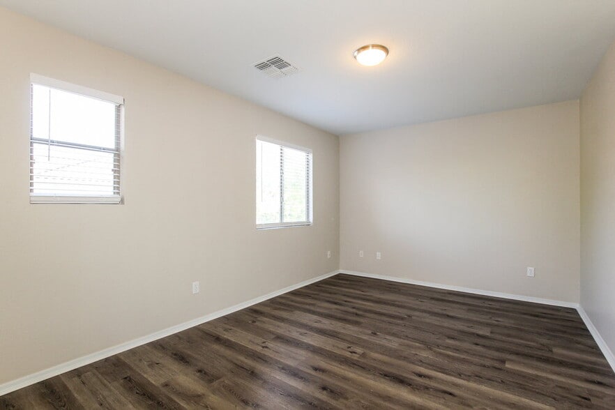 Building Photo - 17037 W Marshall Ln