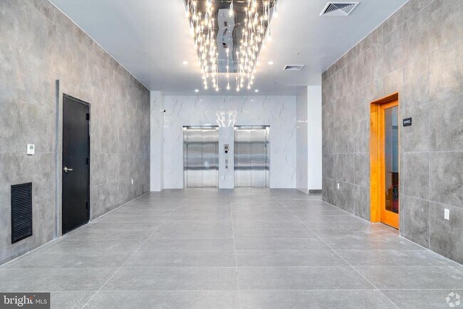 Building Photo - 1201 Vine St