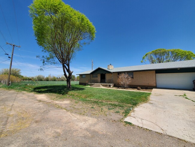 Building Photo - 3210 N Bulldog Rd