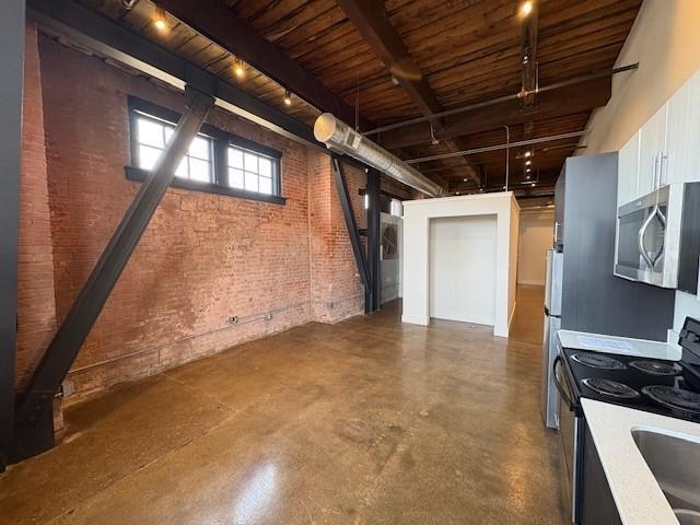 Building Photo - 806 Sampson St