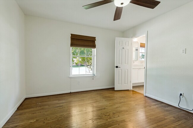 Building Photo - 7105 Bennington Dr