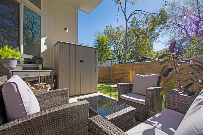 Building Photo - 1905 Alegria Rd