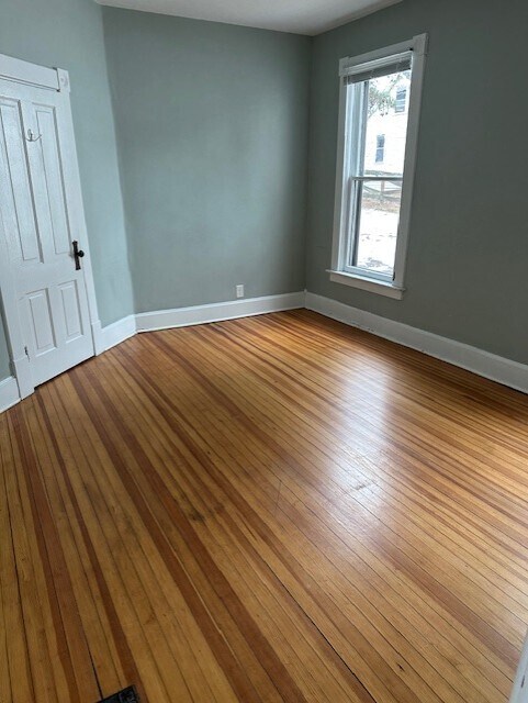 bedroom (1) - 124 8th St E