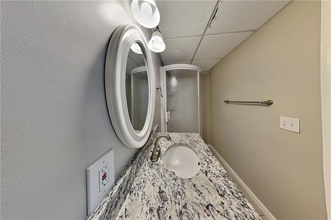 Building Photo - 647 Sunshine Trce NW