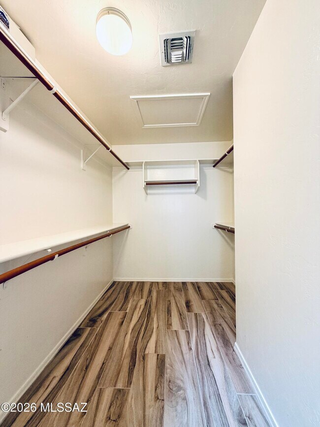 Building Photo - 5206 N Canyon Rise Pl