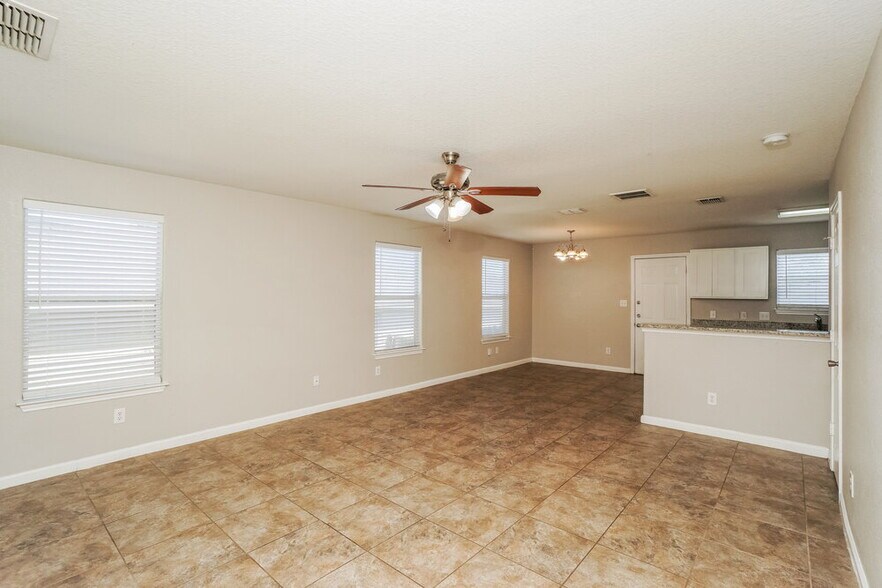 Building Photo - 5726 Sandy Canyon