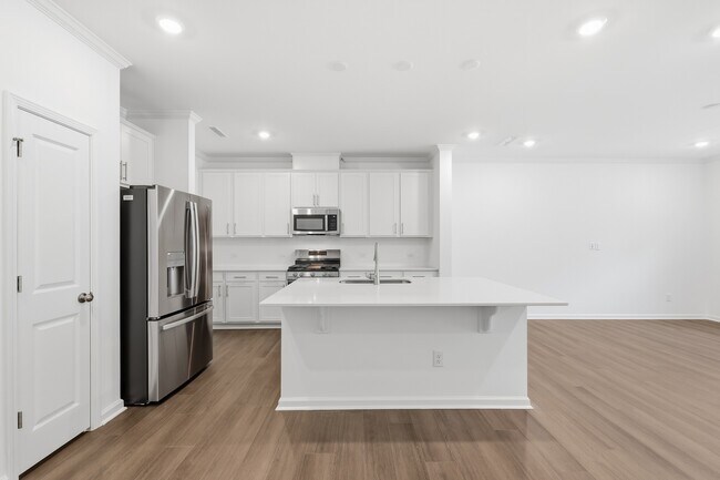 Building Photo - 216 Deercroft Dr