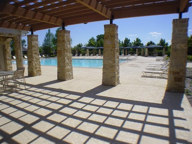 Building Photo - 209 Bird Creek Dr