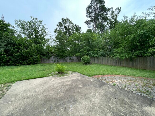 Backyard - 1208 Tulane Ave