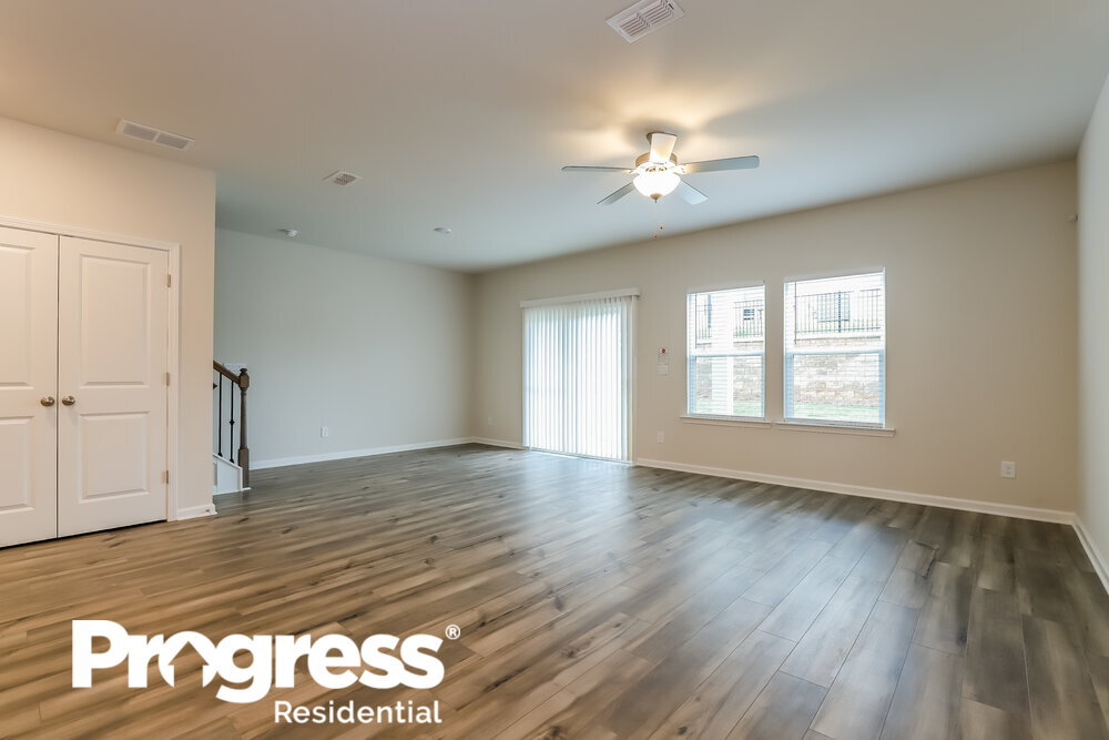 Building Photo - 1672 Villageside Ct