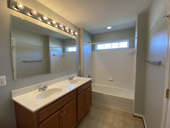 Building Photo - 30 Scholarship Ln