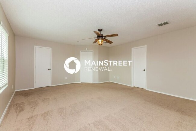Building Photo - 4 Bedroom Pet-Friendly Home in Rockwall, TX with Main Street Renewal