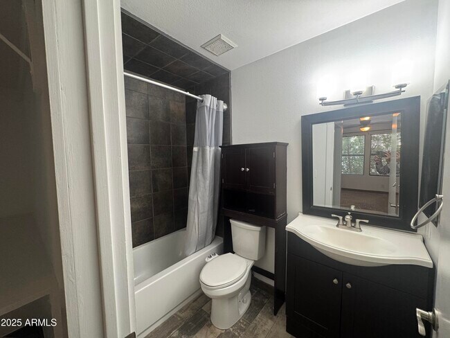Building Photo - 4170 E Spring Meadows Cir