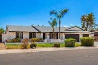 Building Photo - 5217 E Sheena Dr