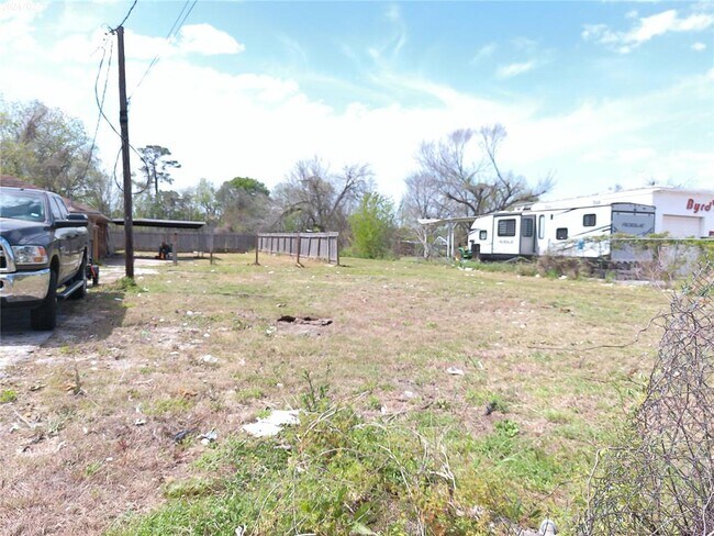 Building Photo - 7949 Lockwood Dr