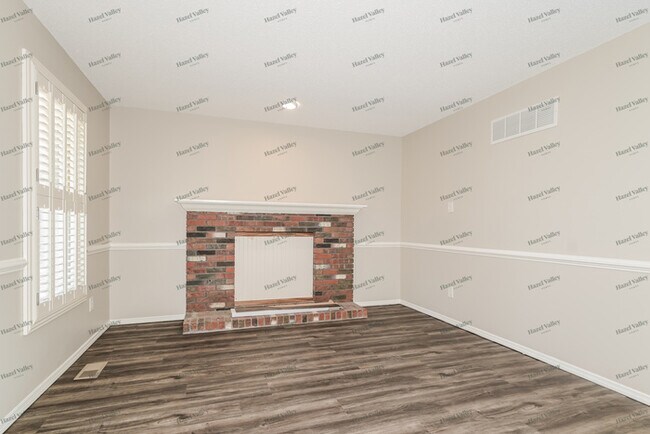 Building Photo - 1009 McBride Pl
