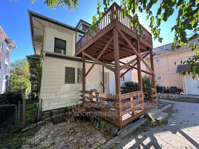 Building Photo - 2826 Harrison St