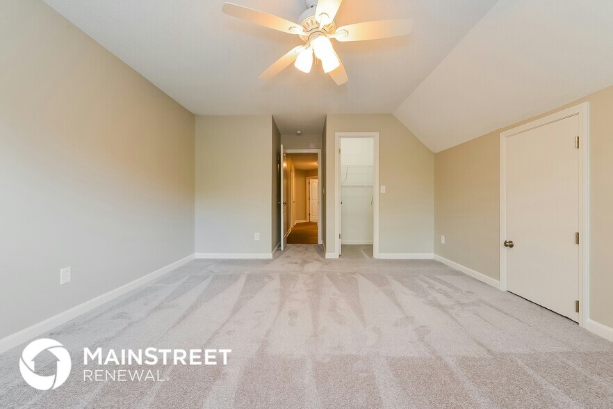 Building Photo - 704 Fieldstream Way