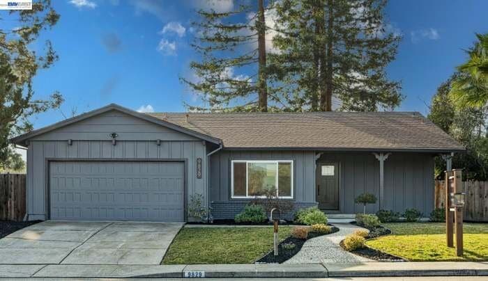Building Photo - 9829 Davona Dr