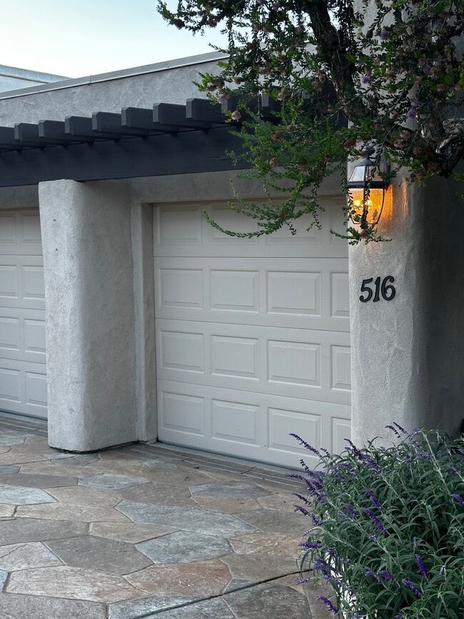 Building Photo - 3 bed 2 bath Well-Maintained Home in Prime...