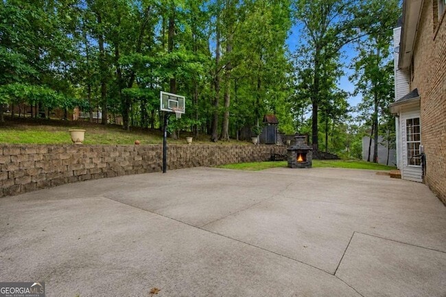 Building Photo - 6 Stonebrook Dr