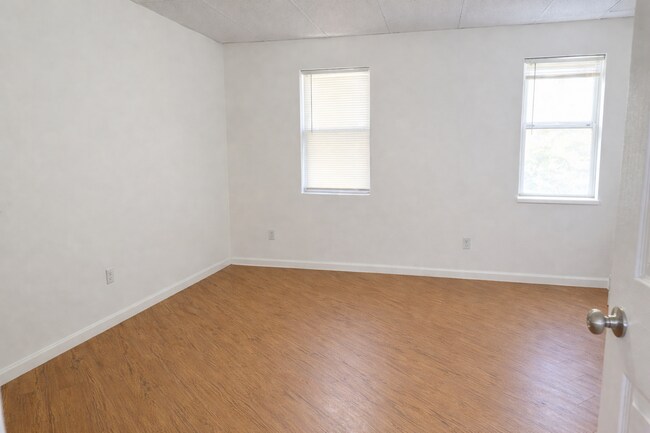 Building Photo - 44 W Liberty St