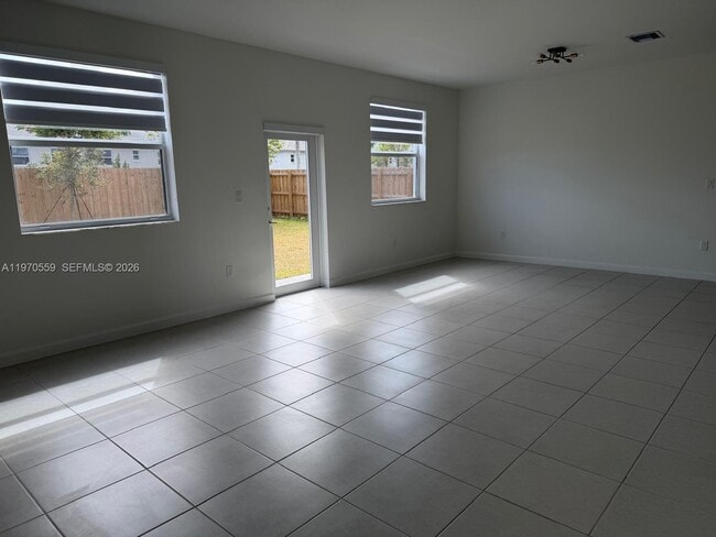 Building Photo - 2638 SE 9th St