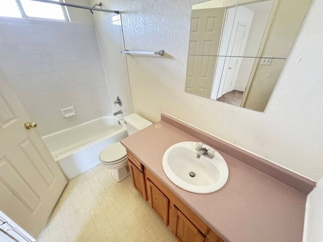 Building Photo - 3411 Warfield Dr