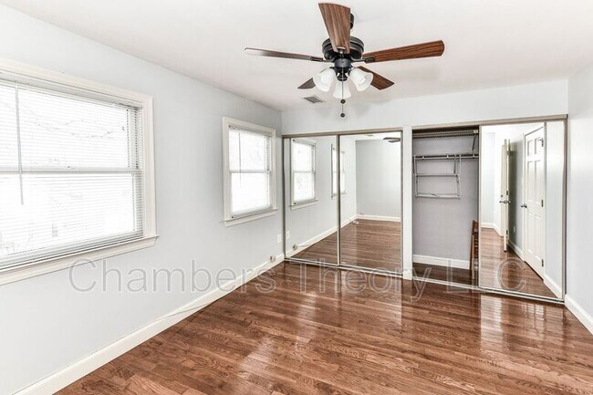 Building Photo - 306 S Wayne St