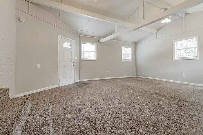 Building Photo - 806 Wright Dr
