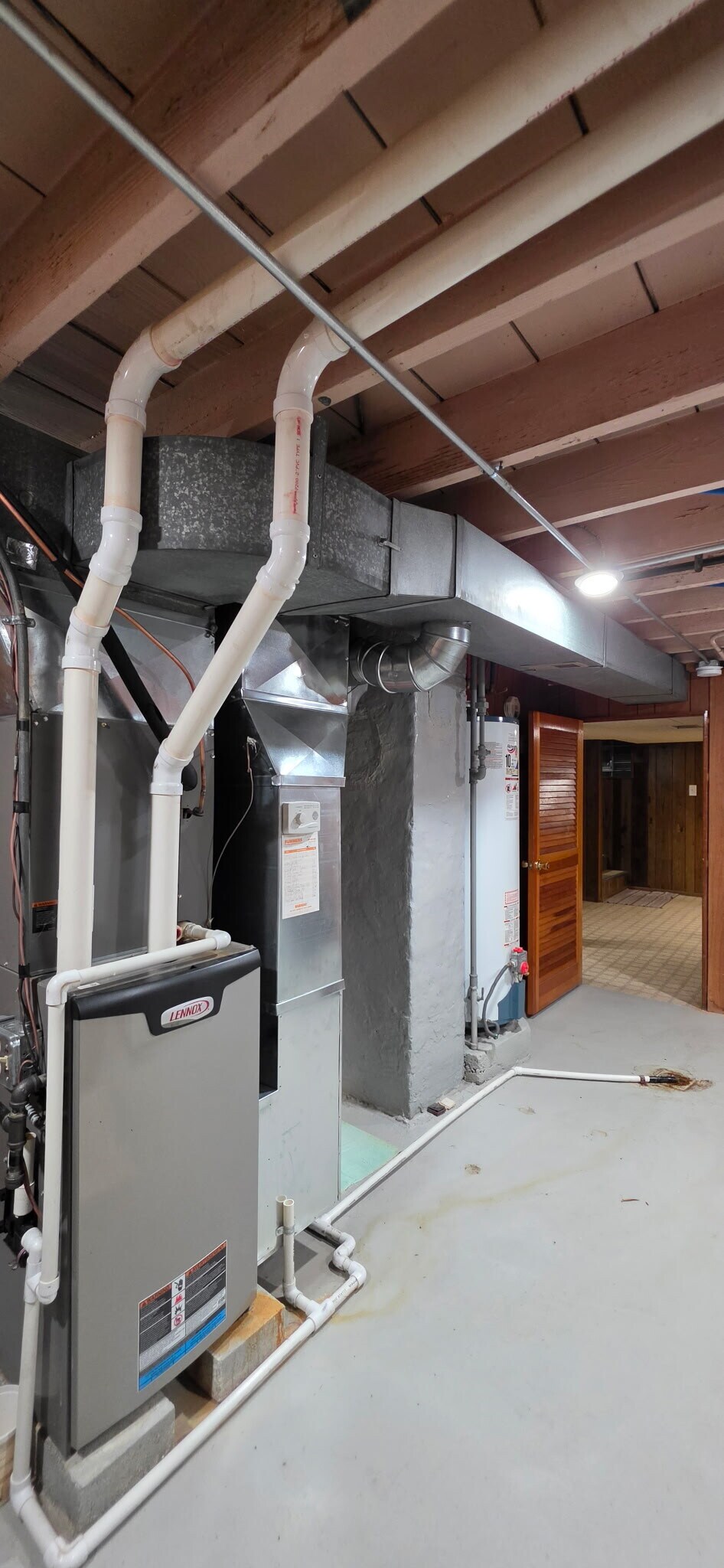 Building Photo - 5019 Homerlee Ave