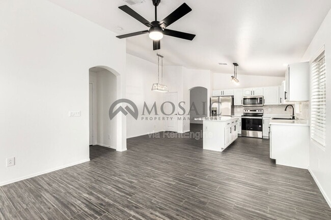 Building Photo - 3284 W Five Mile Peak Dr