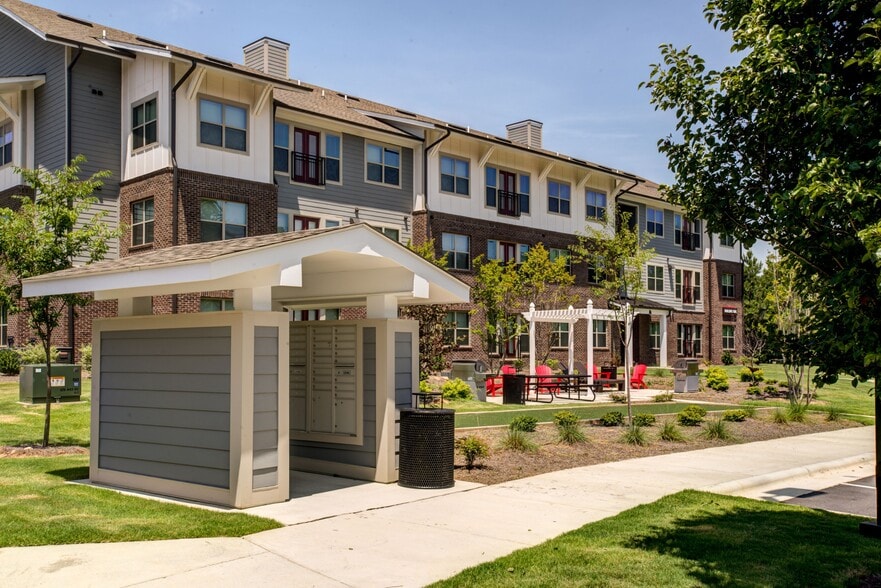 Campus West at Tryon 10 - Campus West at Tryon